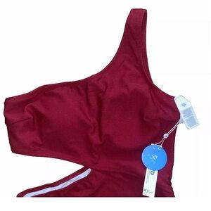 CUPSHE Women's One Piece Garnet One Shoulder Cut Out Ribbed Swimwear NWT.
